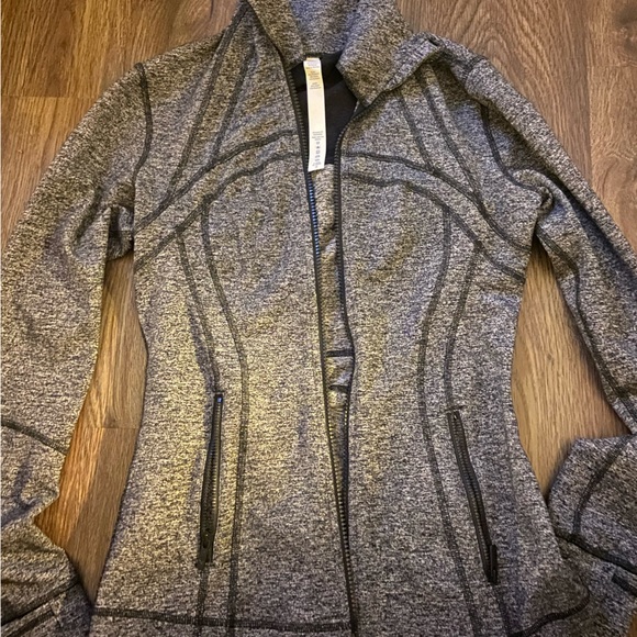 Lululemon grey define jacket - Picture 2 of 3